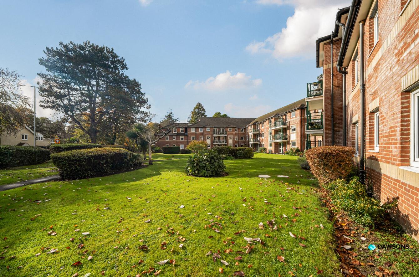 Mumbles Bay Court, Blackpill, Swansea, SA3 5BS